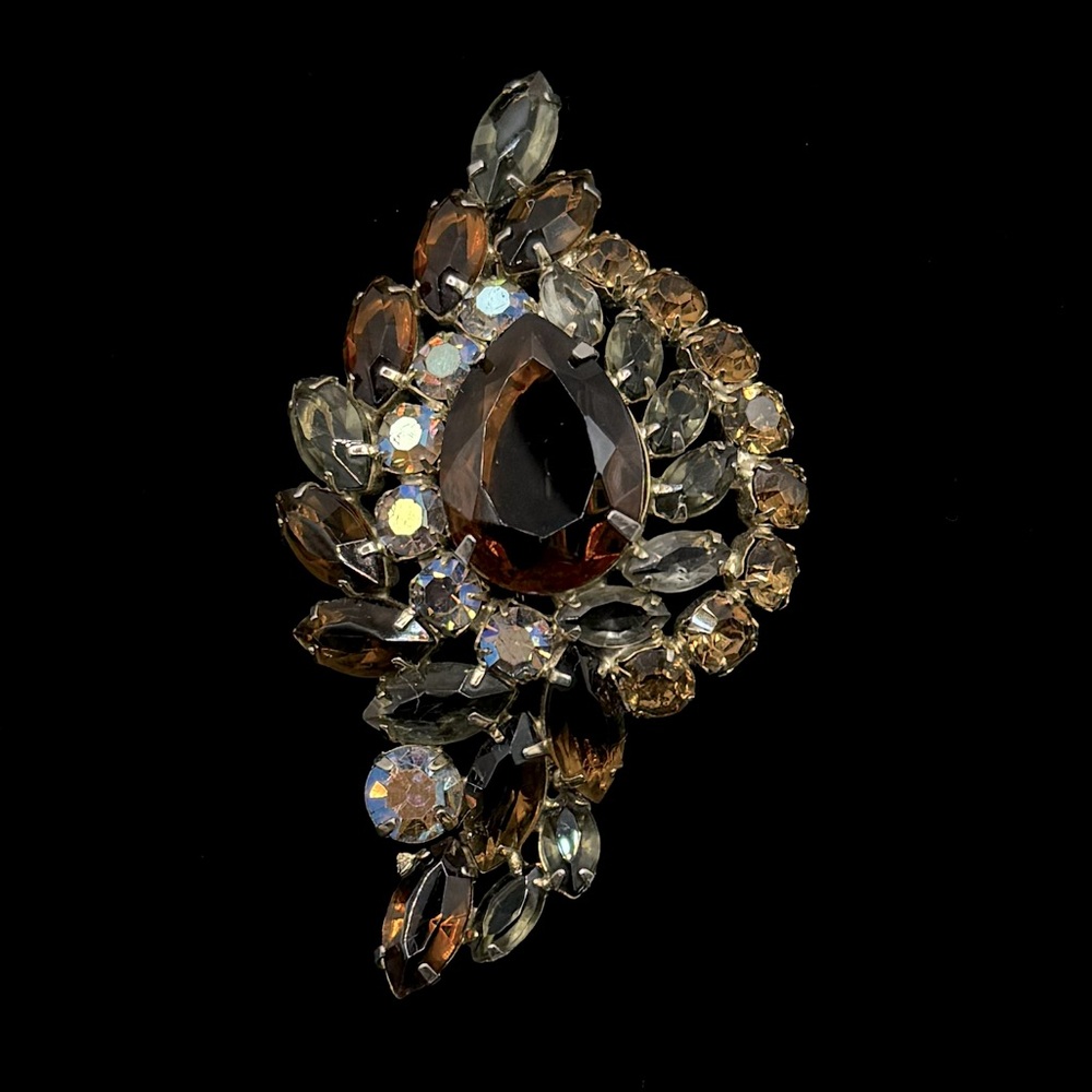 VINTAGE Paisley Crystal Brooch
